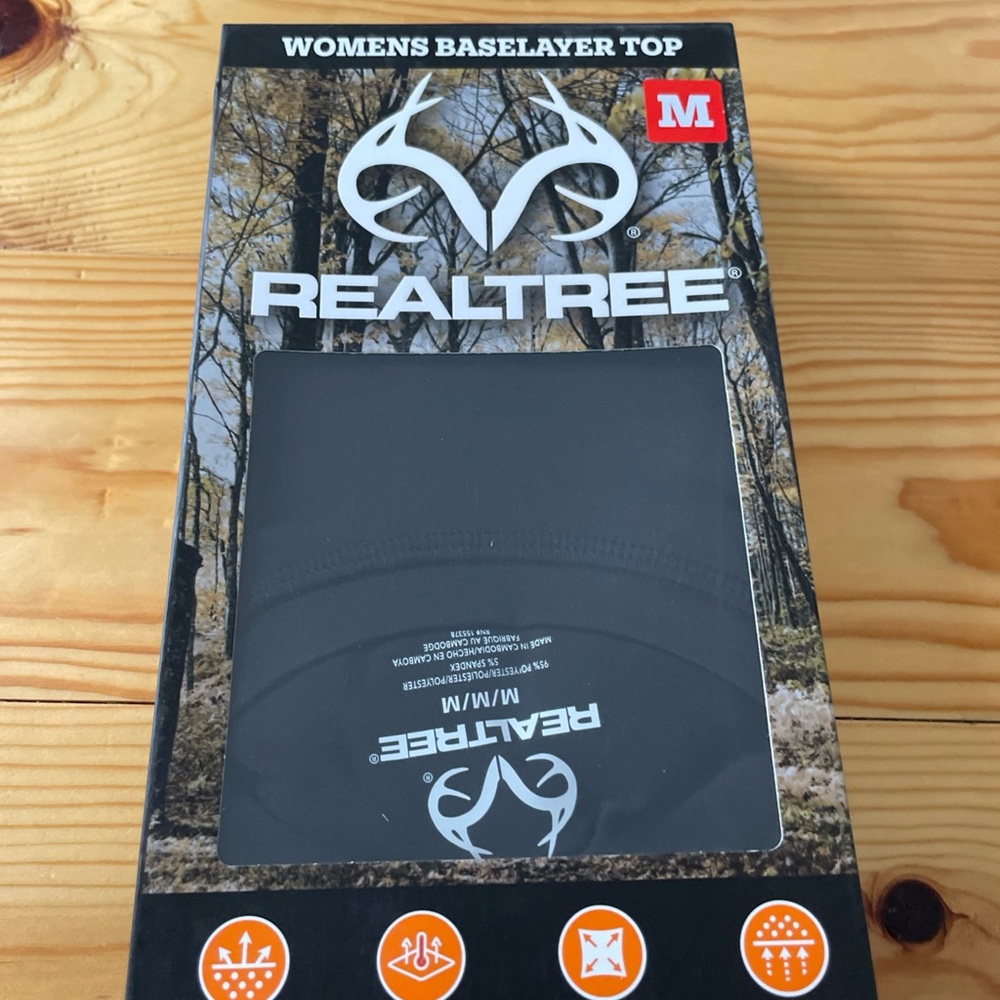 Realtree Women's Black Baselayer Top - Realtree Logo